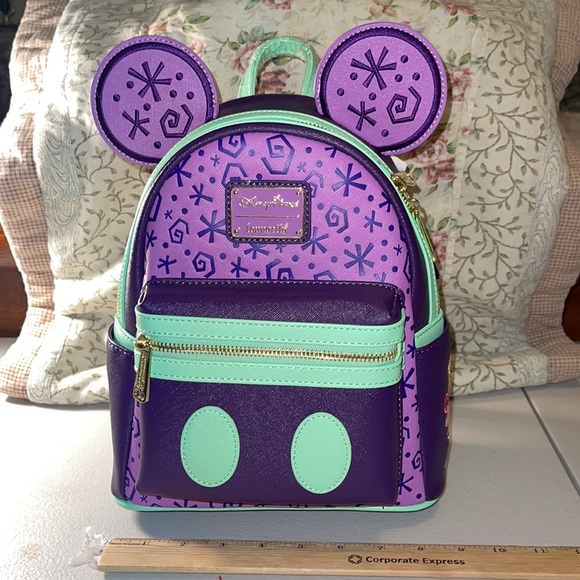 COLLECTORS ITEM DISNEYPARKS EXCLUSIVE LIMITED RELEASE WDW EARS LOUNGEFLY Bkpack - Picture 2 of 11